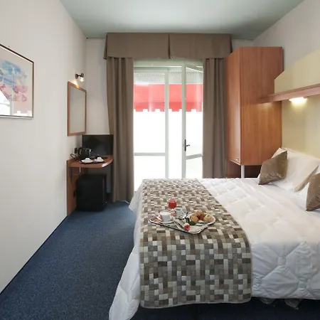 Hotel Derby S 3*