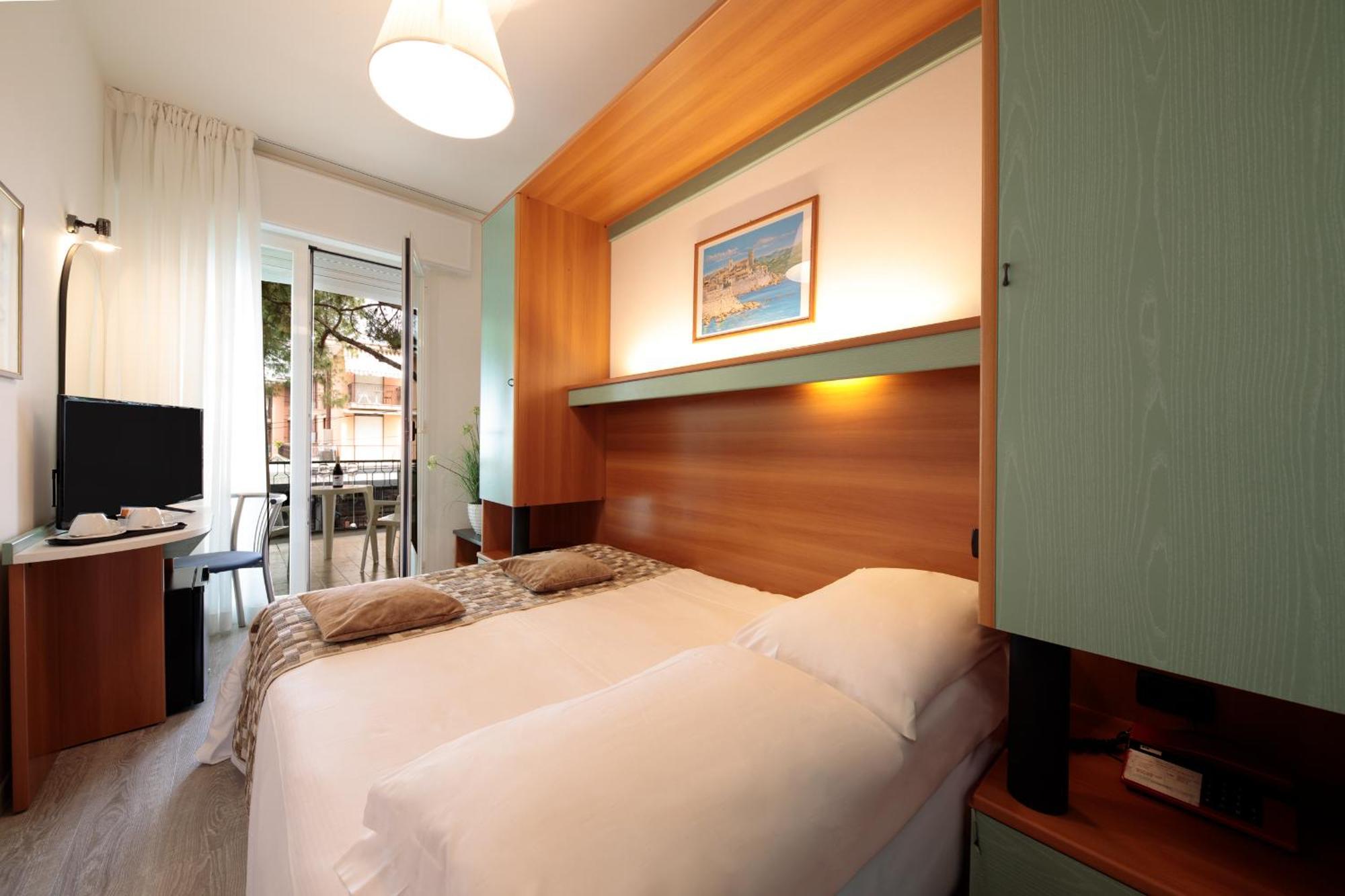 Hotel Derby S 3*