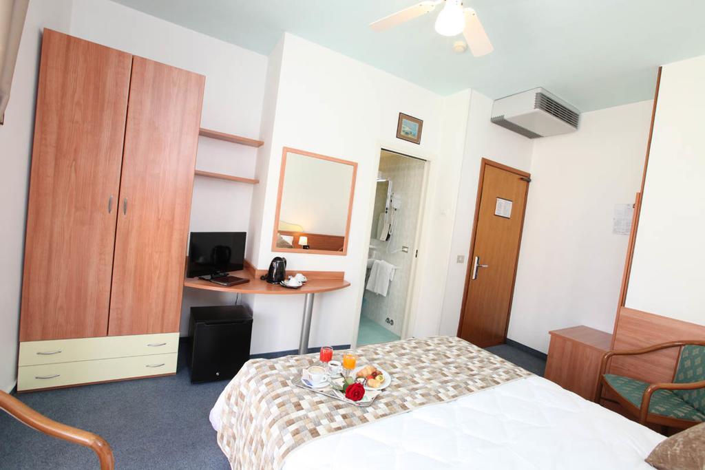 Derby S Hotel