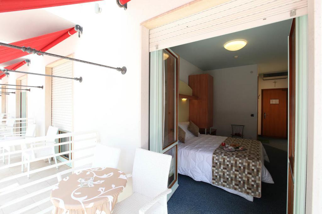 Derby S Hotel